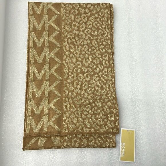 Michael Kors scarf - Picture 1 of 5